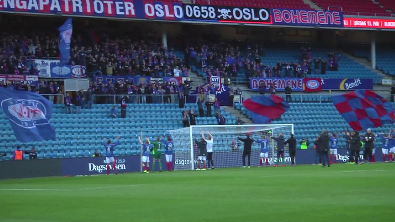 - Har bedt om å få bli med opp på dødball